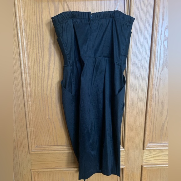 NWOT Strapless Black a dress with Pockets - Picture 2 of 2